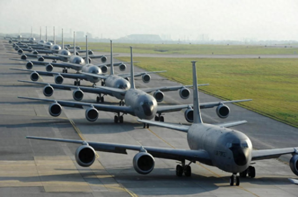 金信达 德黑兰领空告破, 以军来去自如, 伊朗发动第12轮打击, 仅剩一底牌